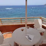 Isamaría Terraza y Piscina en la playa