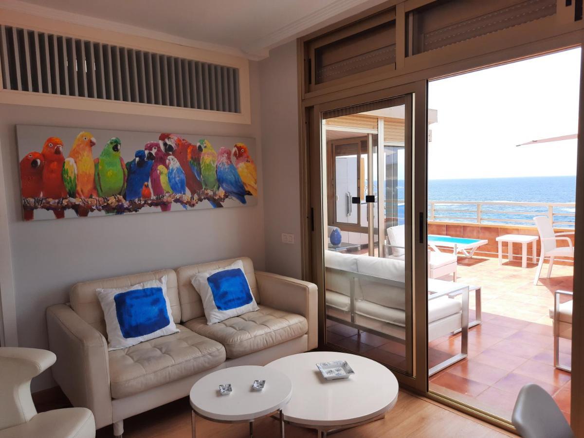 Isamaría Terraza Y Piscina En La Playa Las Palmas de Gran Canaria