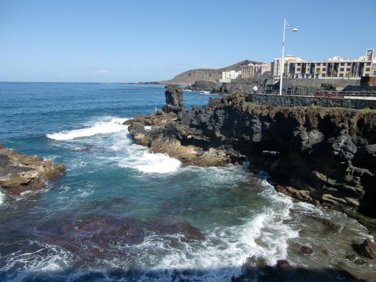 Isamaría Terraza Y Piscina En La Playa *