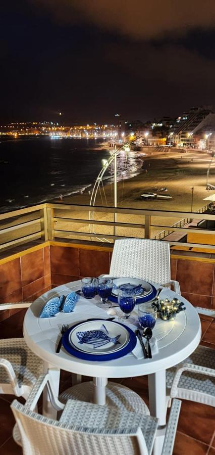 Isamaría Terraza Y Piscina En La Playa * Las Palmas de Gran Canaria